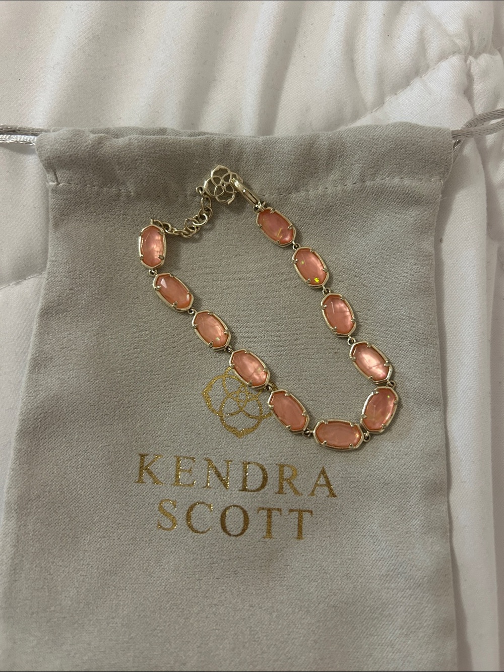 Kendra Scott Gold Ten Stone Station Bracelet – Peach Mother of Pearl